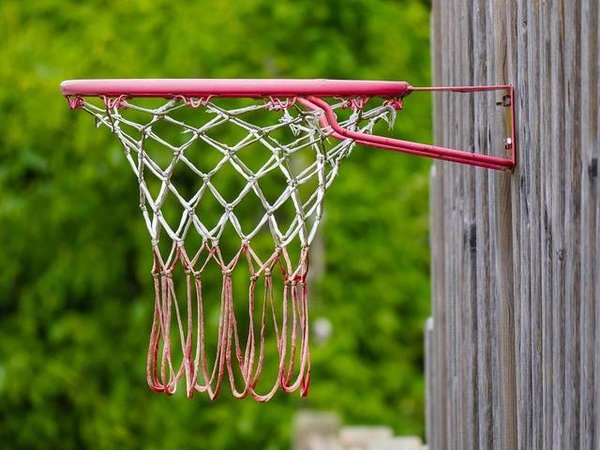 Comment trouver un panier de basket de bonne qualité pour faire du sport et se divertir ?